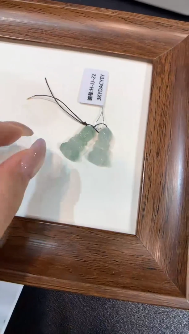颈饰未镶嵌翡翠甜*圈宝宝佛一对