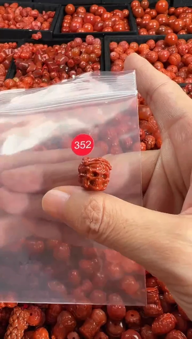颈饰未镶嵌南红玛瑙1