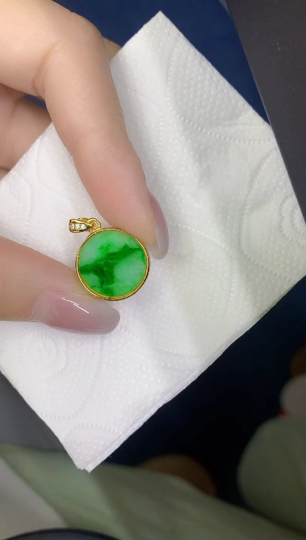 颈饰未镶嵌翡翠缅甸天然翡翠A货