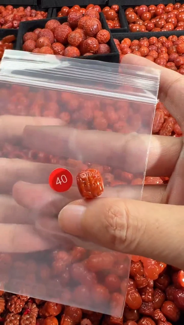 颈饰未镶嵌南红玛瑙1