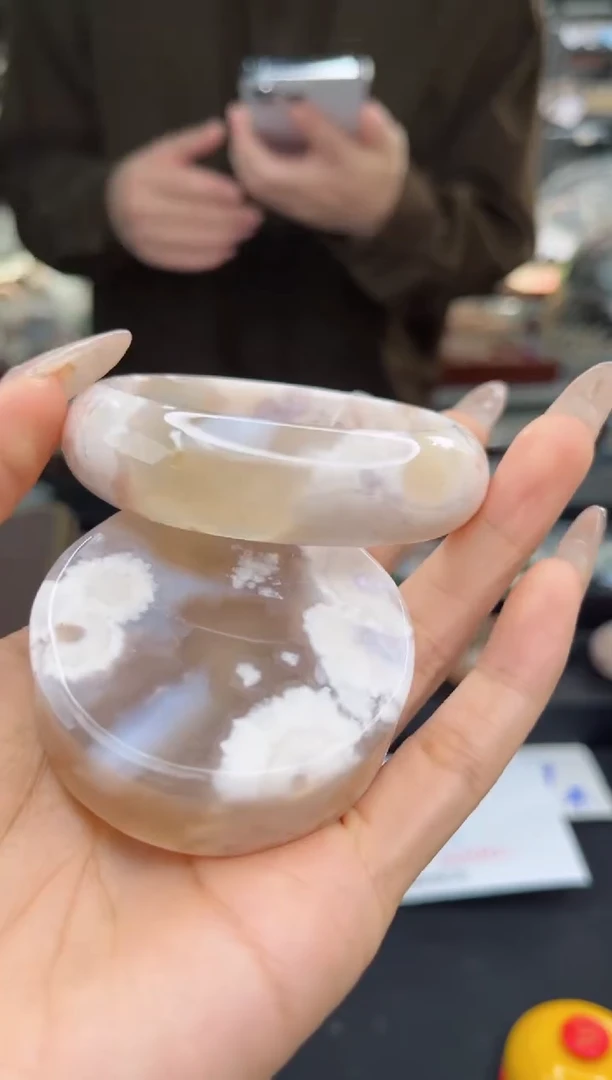 【闪购商品】石英质玉手镯未镶嵌55圈口（不退不换）1567195