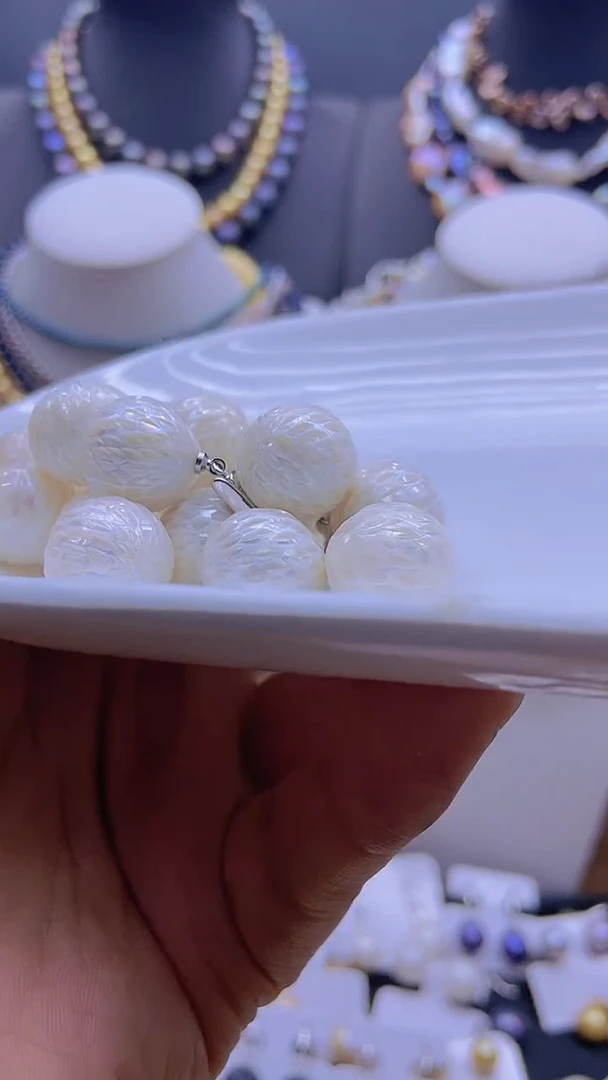 淡水珍珠未镶嵌颈饰1