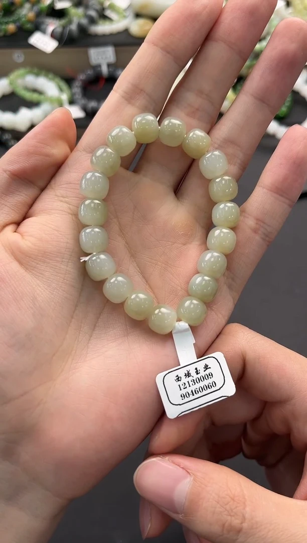 未镶嵌手串和田玉福利且末青白老型手串卡10微色差 纹