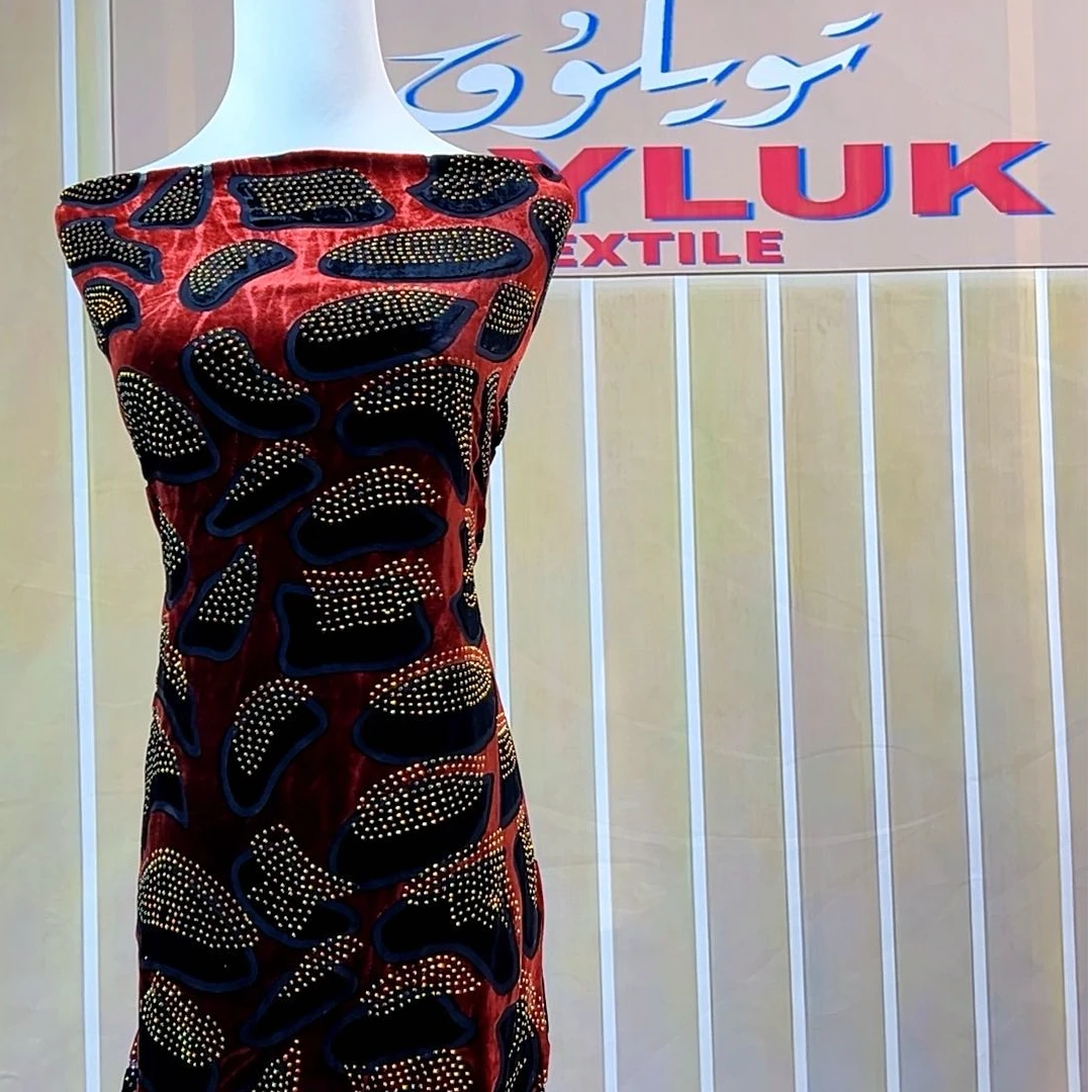 真丝2025款新花型礼服面料舒适