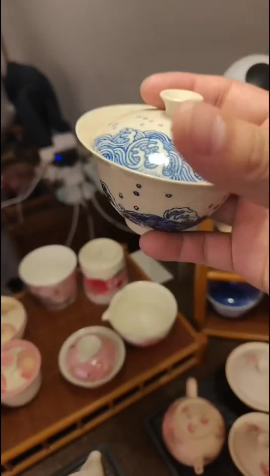 牧渔海浪纹青花盖碗