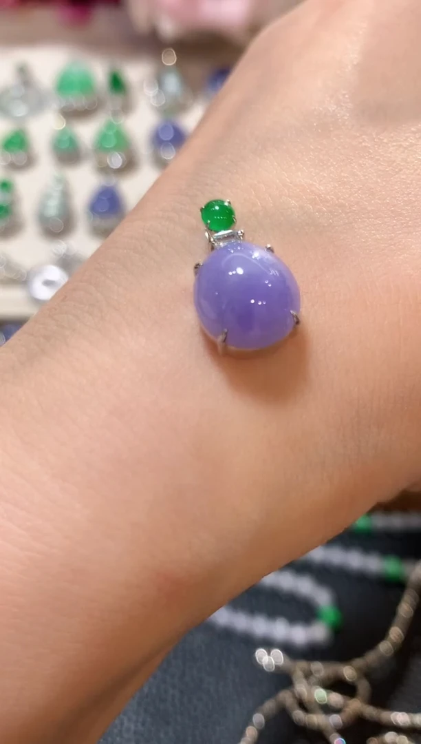 吊坠(不含链)18K金镶嵌翡翠z28紫色有色差