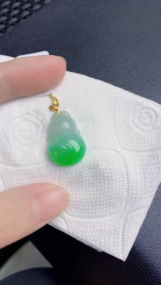 颈饰18K金镶嵌翡翠天然翡翠缅甸A货