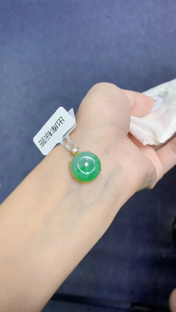 颈饰未镶嵌翡翠天然缅甸翡翠A货多样性发一件