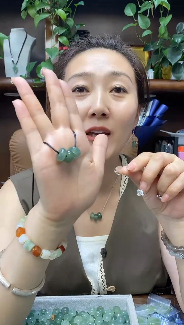 未镶嵌岫玉颈饰多样性发货其中发一