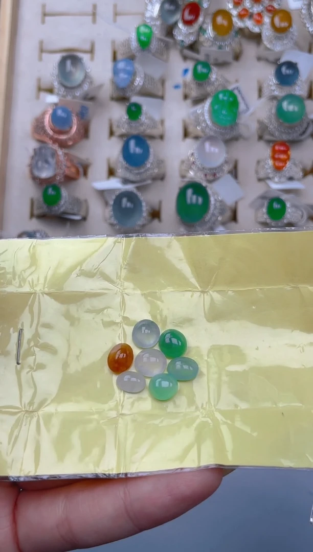 未镶嵌定制翡翠天然翡翠蛋面51
