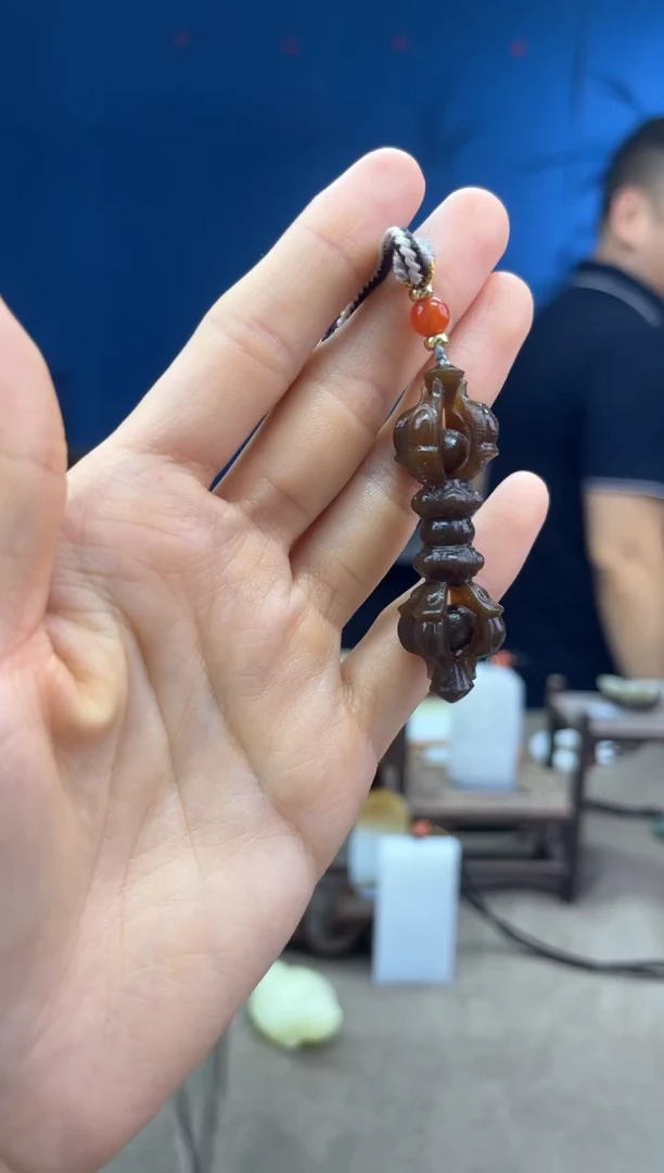 和田玉未镶嵌颈饰1