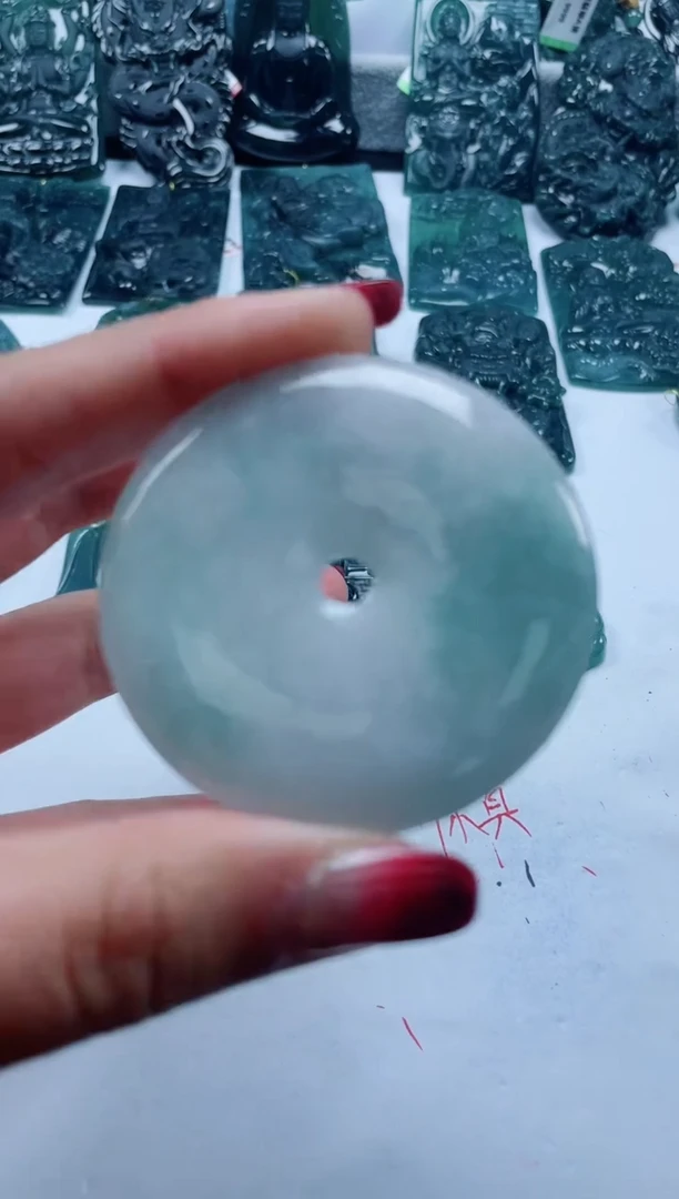 【闪购商品】翡翠颈饰未镶嵌