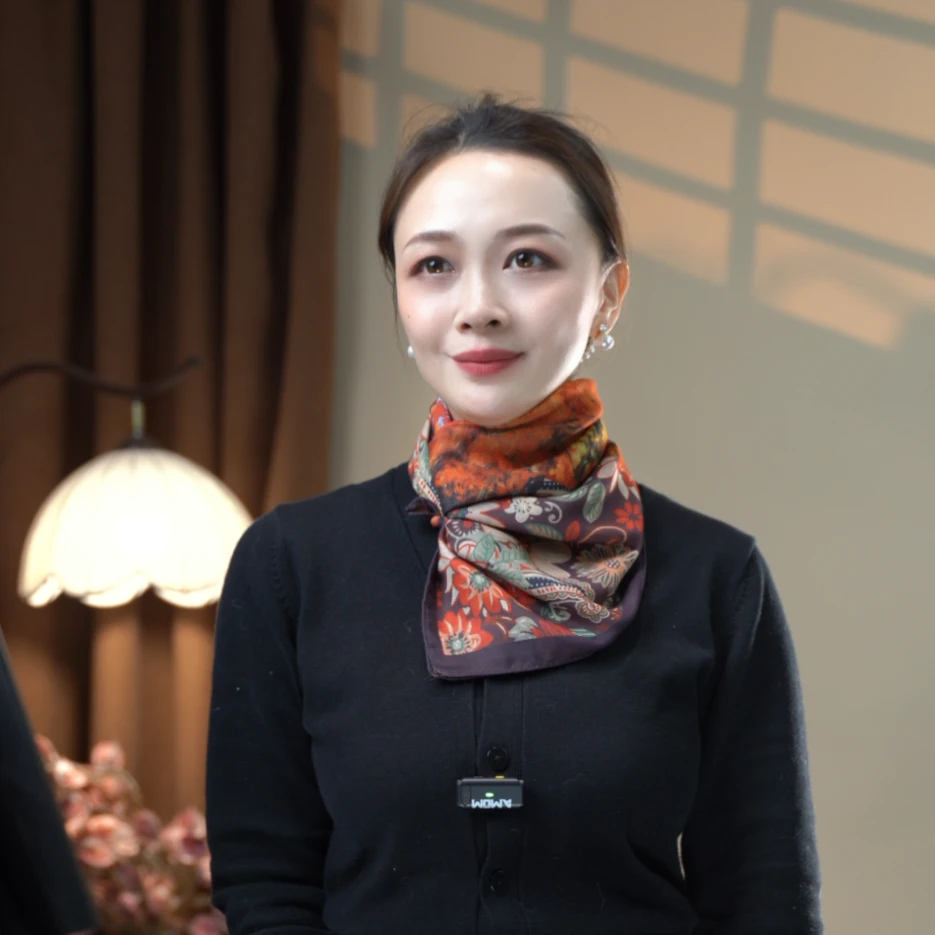 A719植物花卉大方巾女秋冬保暖百搭丝巾不掉色气质印花方巾枫叶