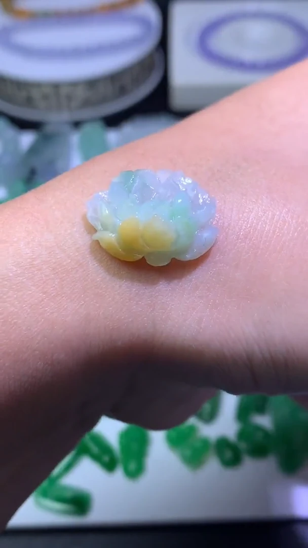 未镶嵌定制翡翠毛货