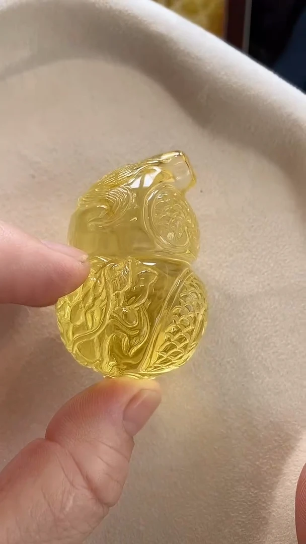 琥珀颈饰未镶嵌吊坠