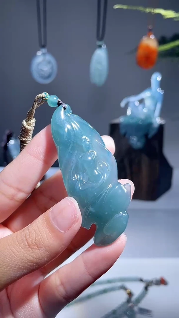 颈饰未镶嵌翡翠悟道