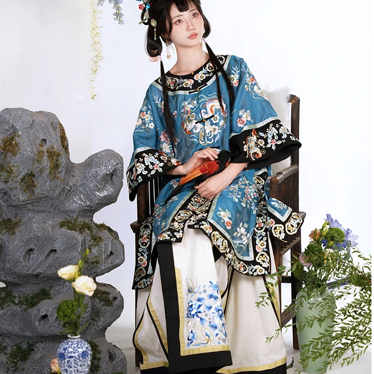 知衣传统服饰 清代女装对襟圆领女卦袍阑干裙  春夏 重工刺绣