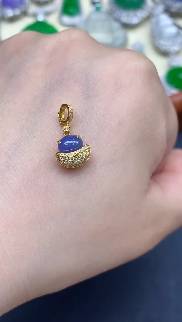 颈饰18K金镶嵌翡翠477-中国好珍宝