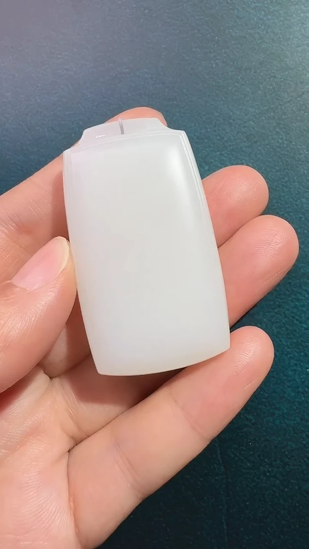 颈饰未镶嵌和田玉吊坠