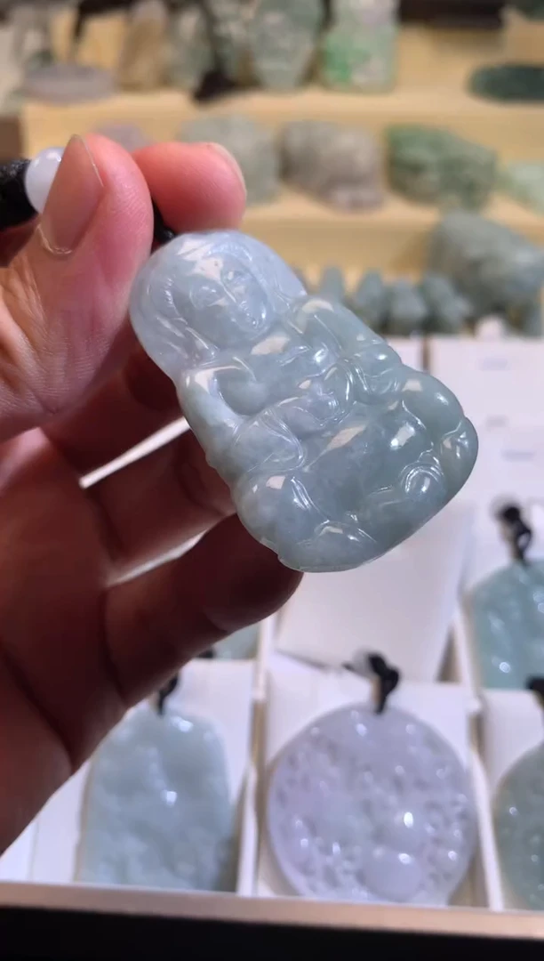 翡翠未镶嵌颈饰5/29/097