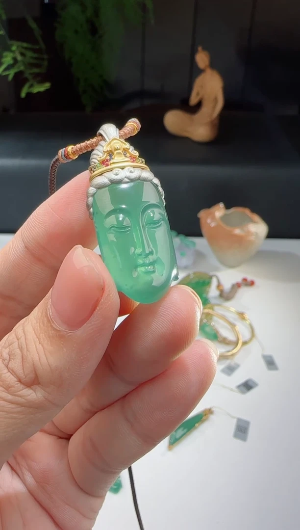 18K金镶嵌挂件翡翠ᥫ****࿐洋 金顶佛造像 定金