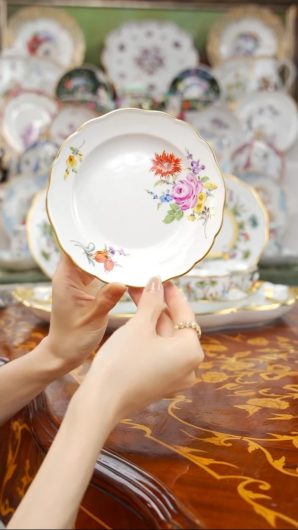 摆件米多家中古瓷器如图所示597