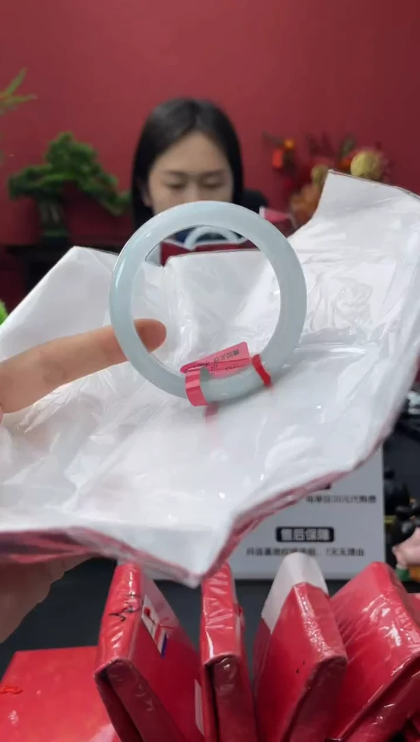 未镶嵌手镯翡翠4