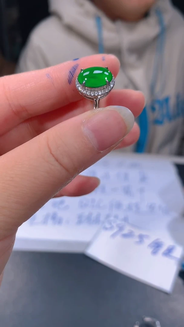 【闪购商品】定制翡翠未镶嵌25多样性发货（发其一）