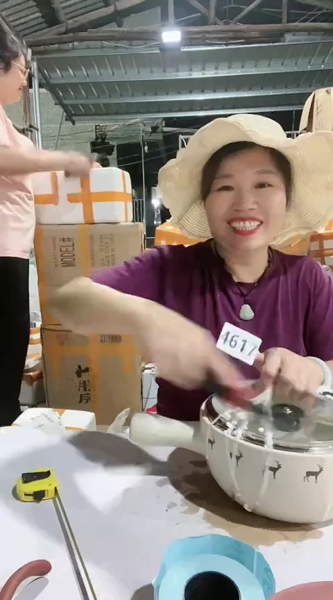 4617瑕疵色差白色手把锅