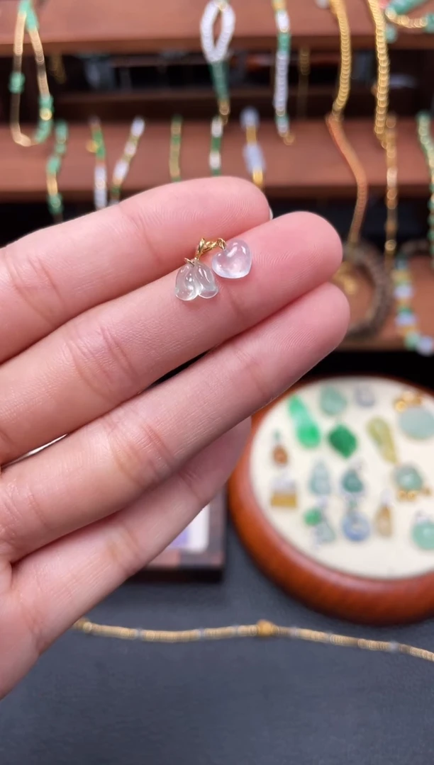 【闪购商品】翡翠吊坠(不含链)18K金镶嵌2个  JK618