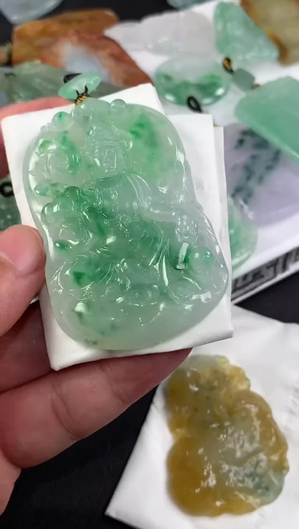 未镶嵌定制翡翠翡翠