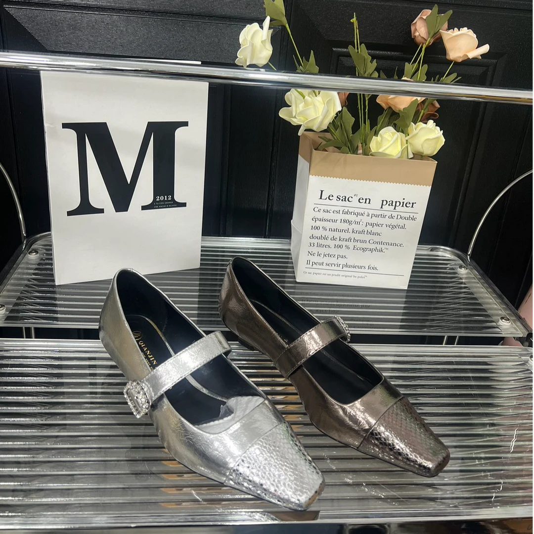 新疆 2291  新款拼接方头粗跟一字扣单靴