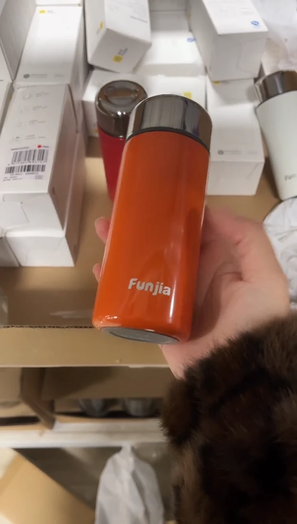 有机玻璃钛杯橘色