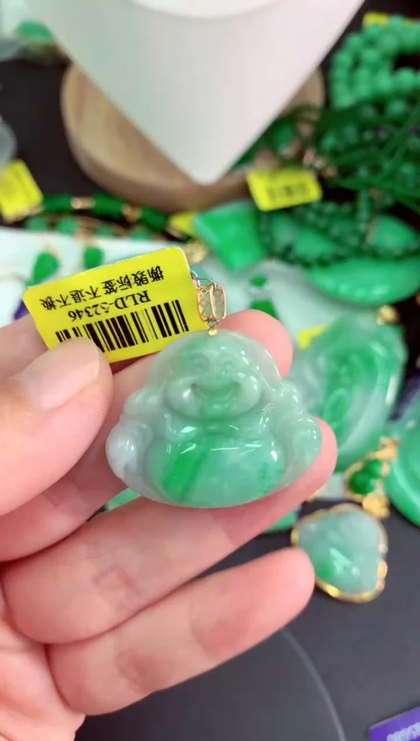 颈饰18K金镶嵌翡翠挂件