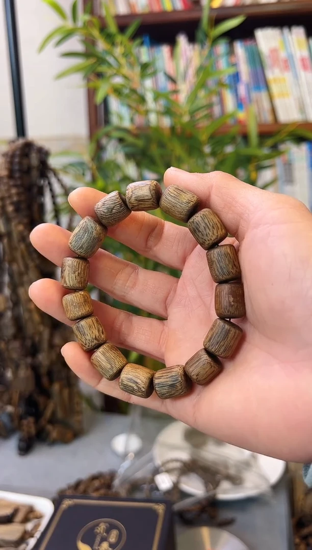 【闪购商品】沉香手串棋楠桶珠单圈