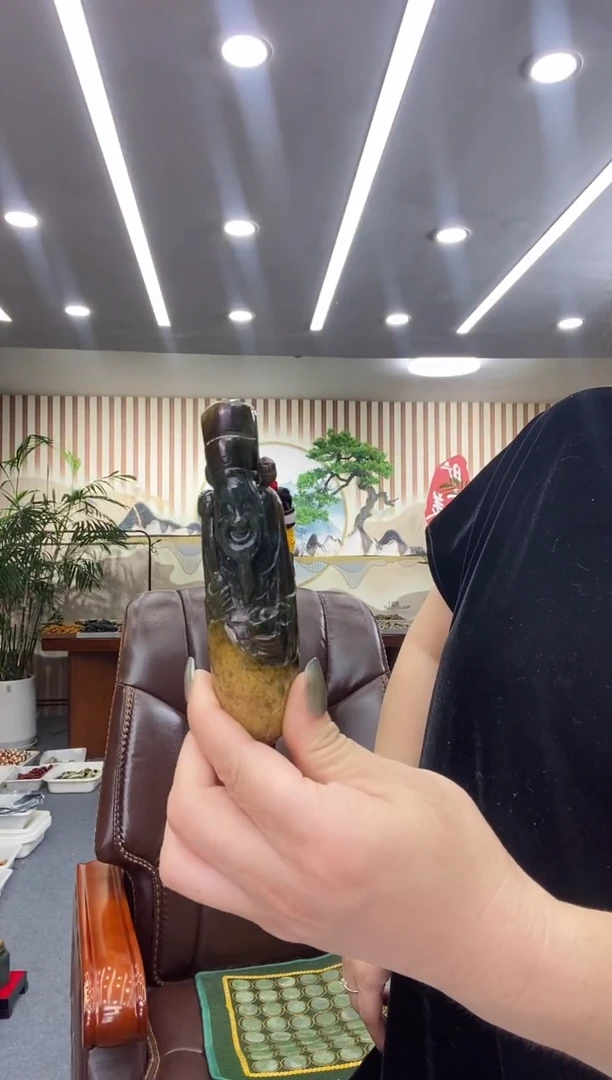 未镶嵌透闪石质玉把件手把