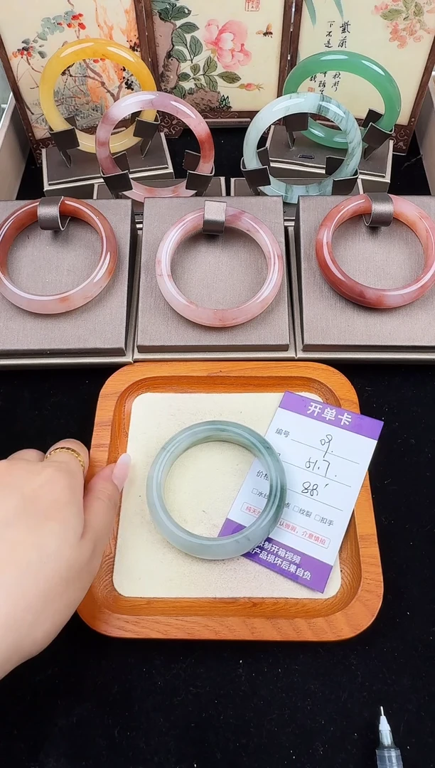 石英质玉手镯未镶嵌09