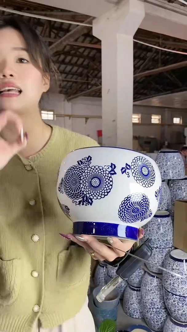 【闪购商品】陶瓷 瑕疵  地球全青花白底中M