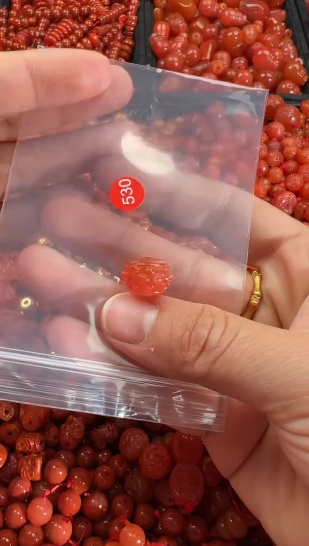 【闪购商品】南红玛瑙颈饰未镶嵌1