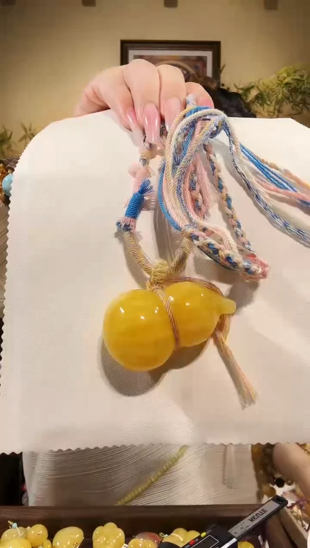 琥珀颈饰未镶嵌项链