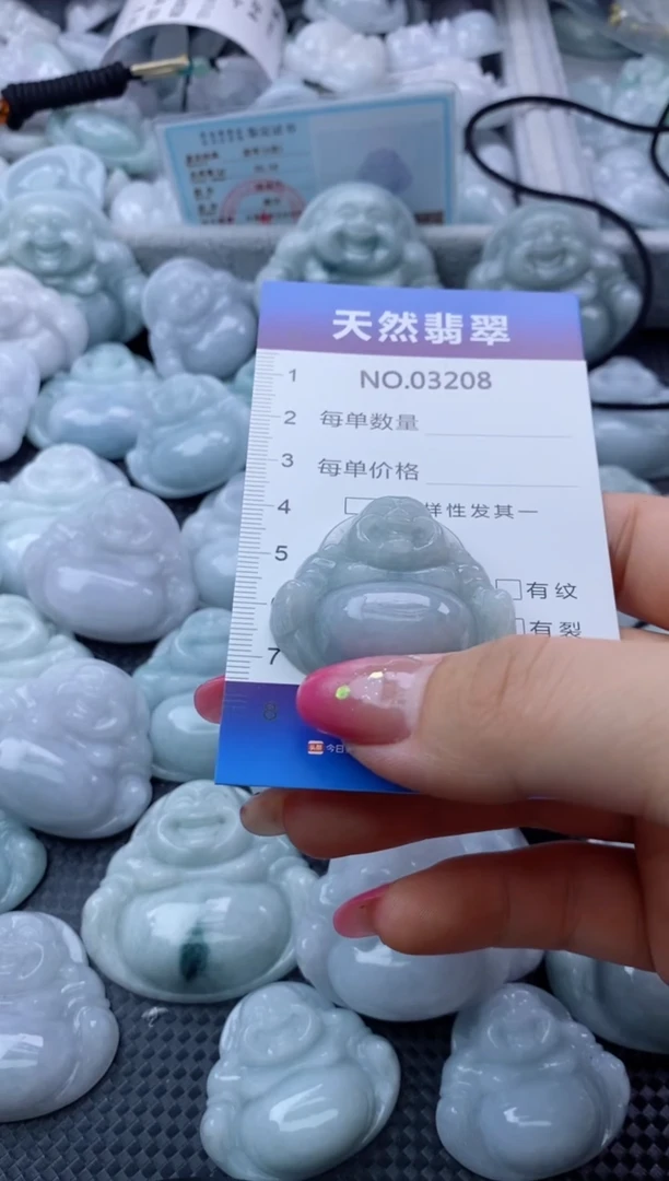 翡翠未镶嵌颈饰缅甸A货翡翠03208