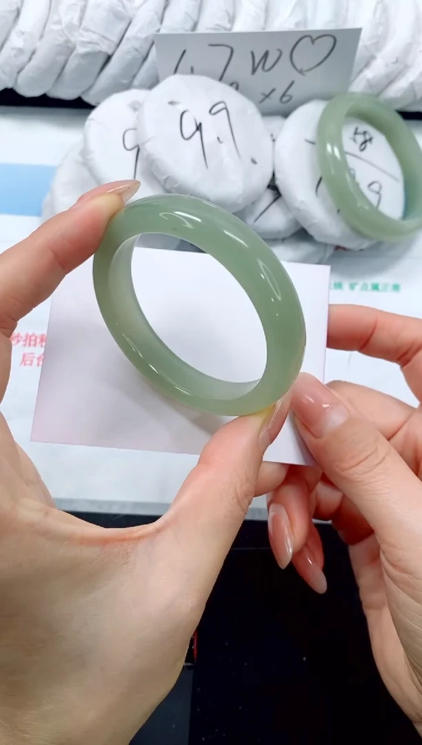未镶嵌手镯石英质玉194-54