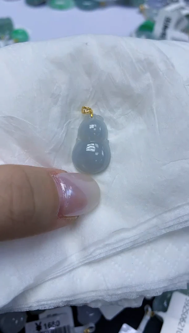 翡翠18K金镶嵌颈饰天然缅甸翡翠A货
