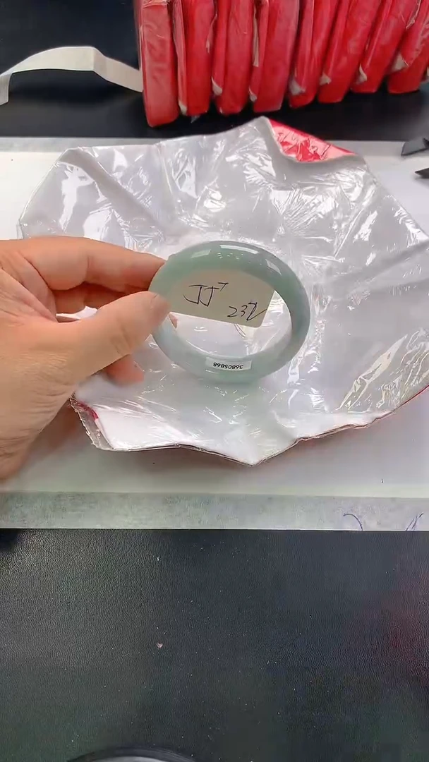 未镶嵌手镯翡翠232