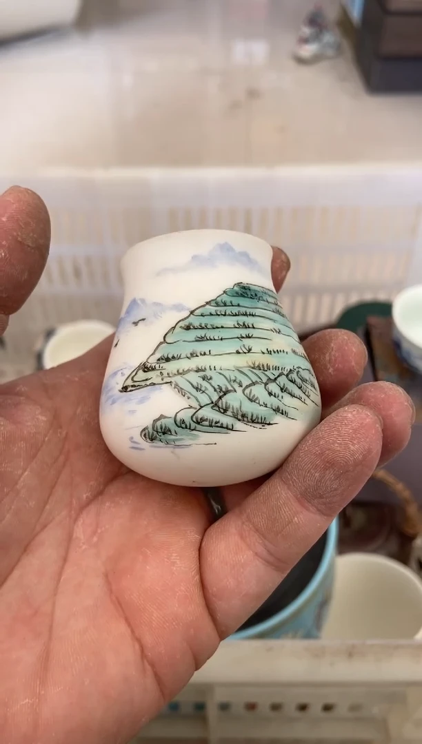 杯子瓷无运费险有瑕疵的摄影的产品有使用过的痕迹有点脏介意勿拍