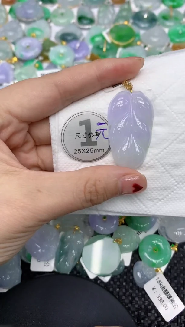 翡翠18K金镶嵌颈饰11111111