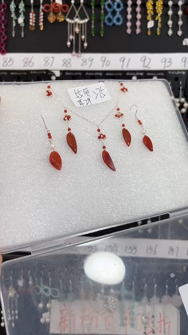 未镶嵌翡翠耳饰喜欢拍