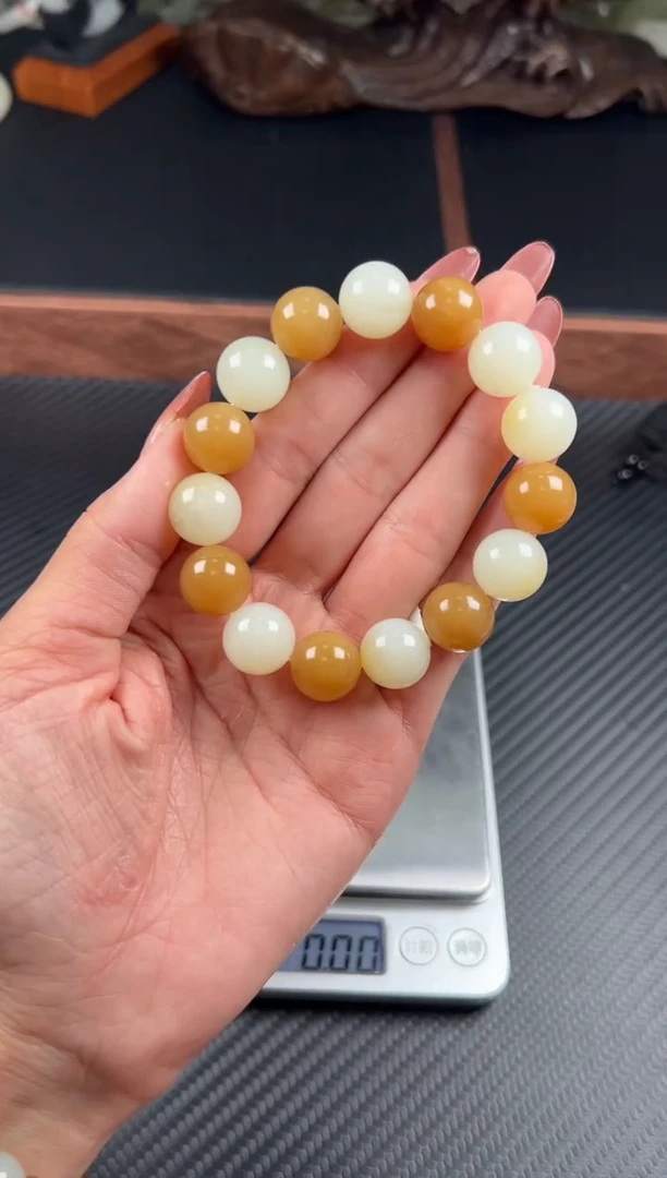 手串未镶嵌和田玉且末金山微色差卡14 K