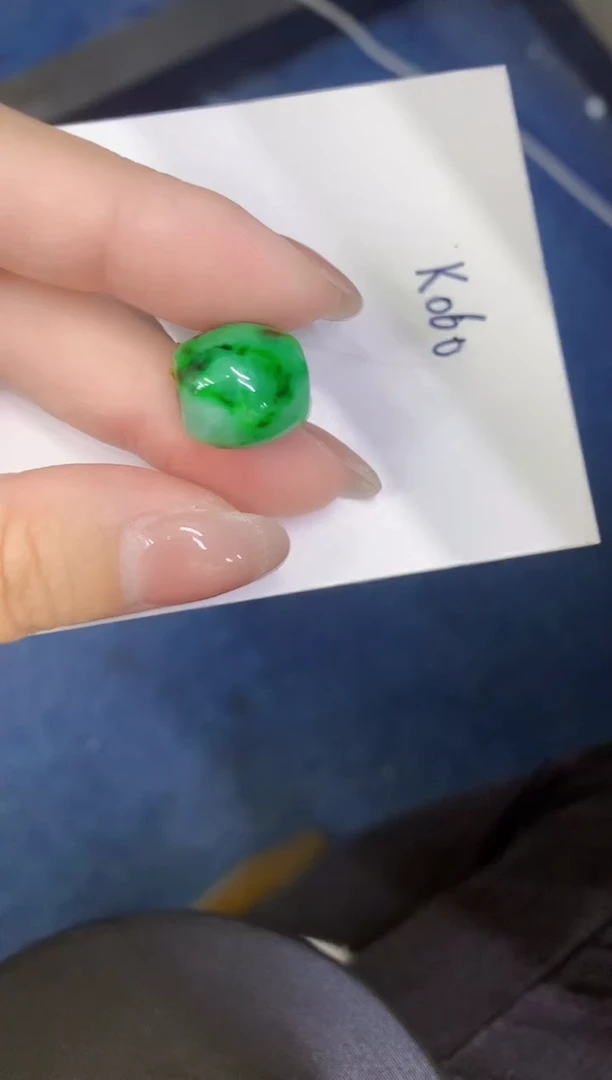 颈饰未镶嵌翡翠缅甸天然翡翠A货