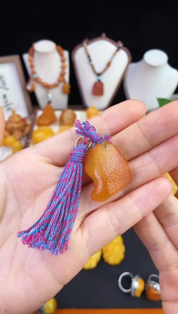 琥珀未镶嵌珠宝奇石柒月